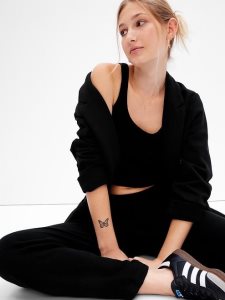 Gap CashSoft Cropped Schwarz | 2853-FRXQU
