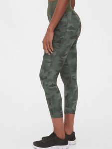 Gap GapFit High Rise Print Pocket 7/8 in Sculpt Revolution Grün Camouflage | 4962-CRPFU