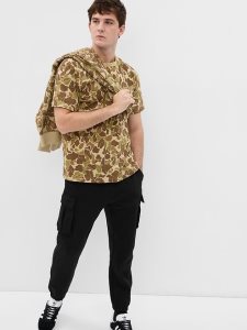 Gap GapFit Tech Fleece Cargo Schwarz | 3684-HNRUC