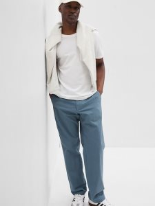 Gap Modern Khakis in Relaxed Fit Blau | 1370-TEXIO